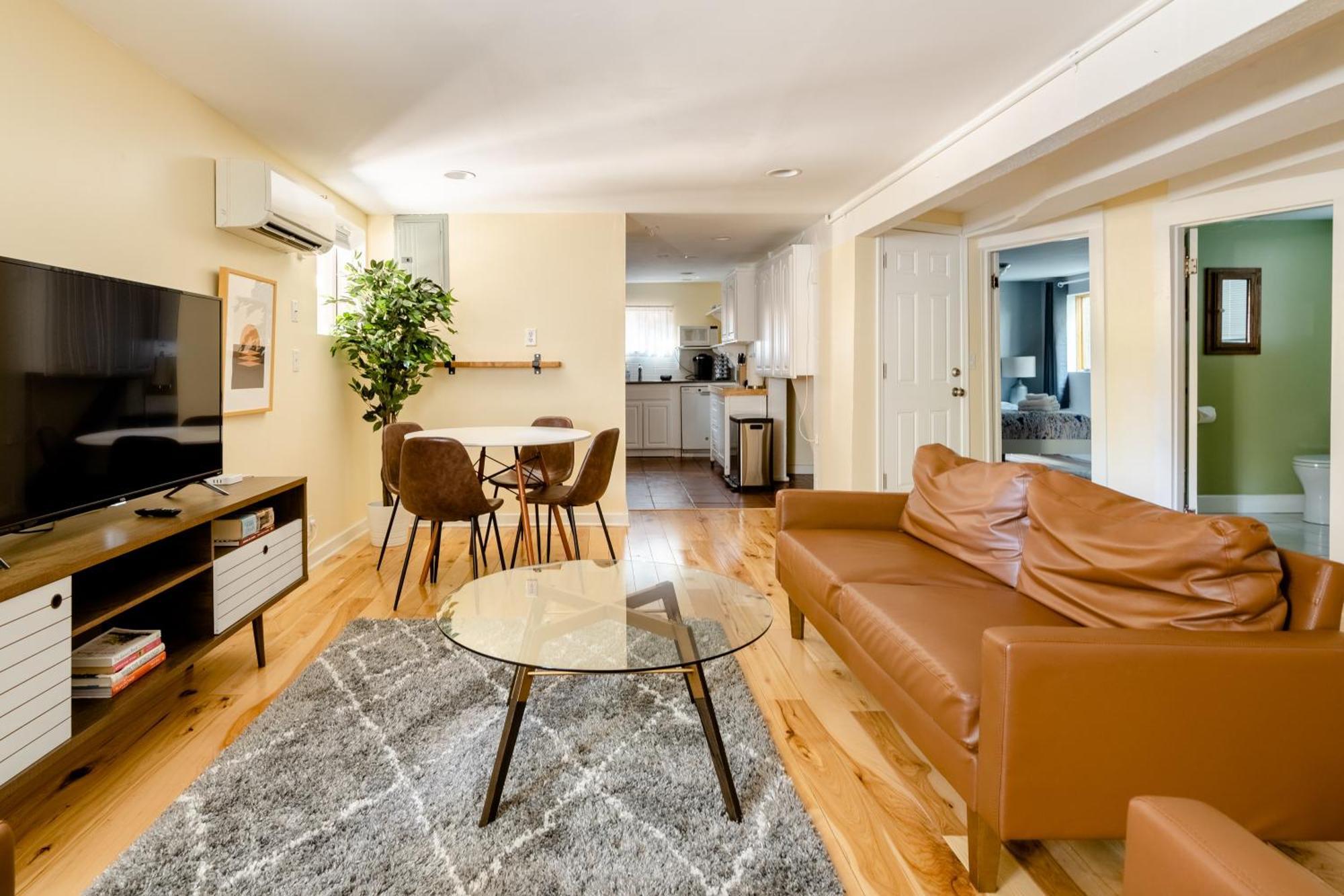 Collection - Buckman Bliss, Quiet Oasis Near Portland's Pulse Portland