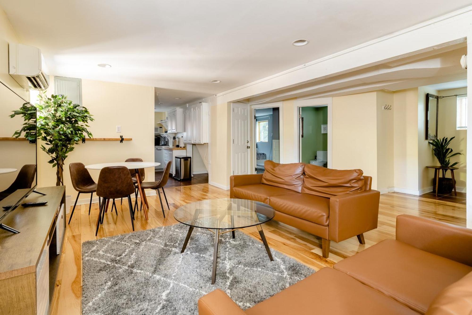Collection - Buckman Bliss, Quiet Oasis Near Portland's Pulse Holiday home *