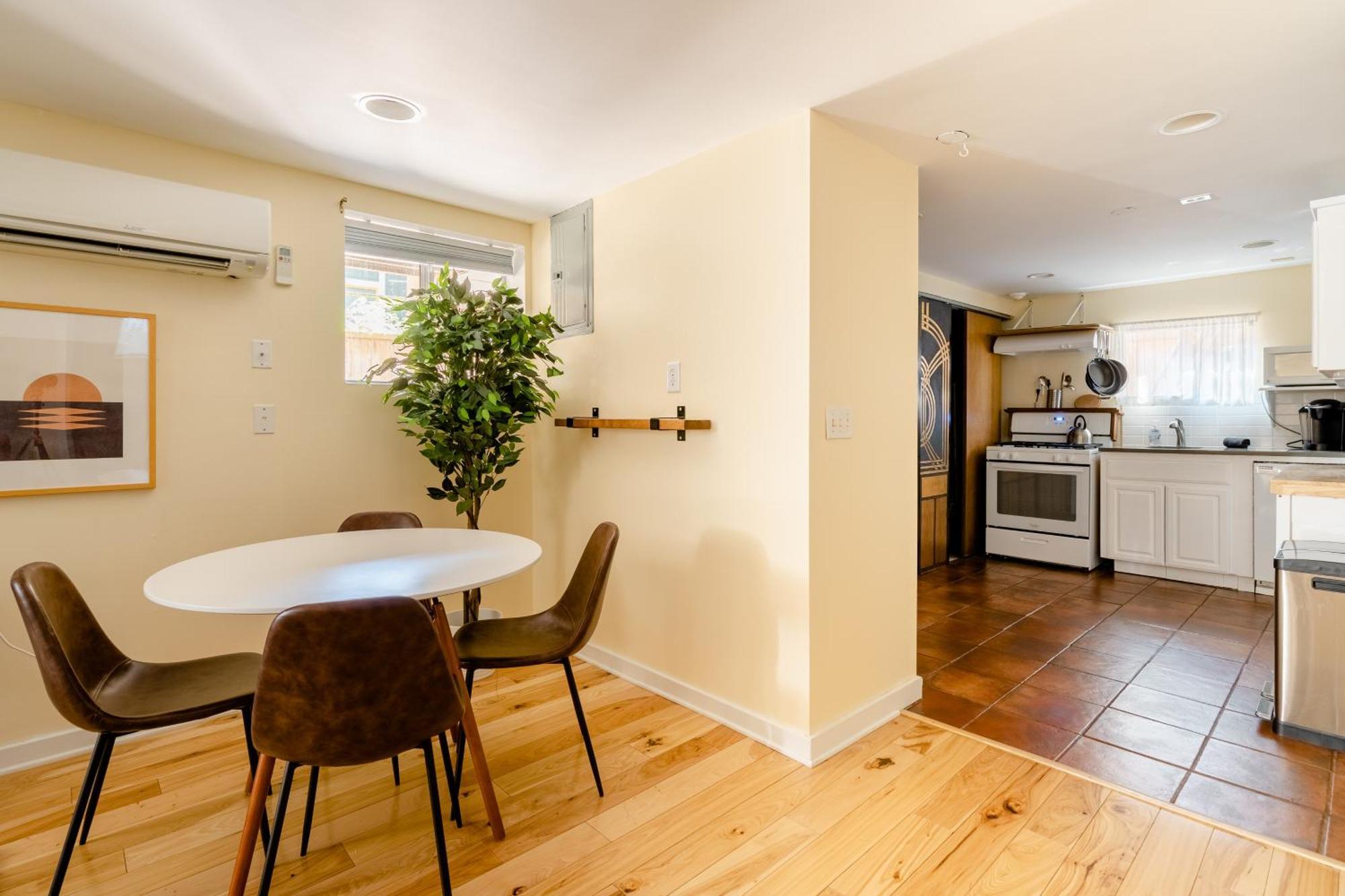 Holiday home Collection - Buckman Bliss, Quiet Oasis Near Portland's Pulse Portland