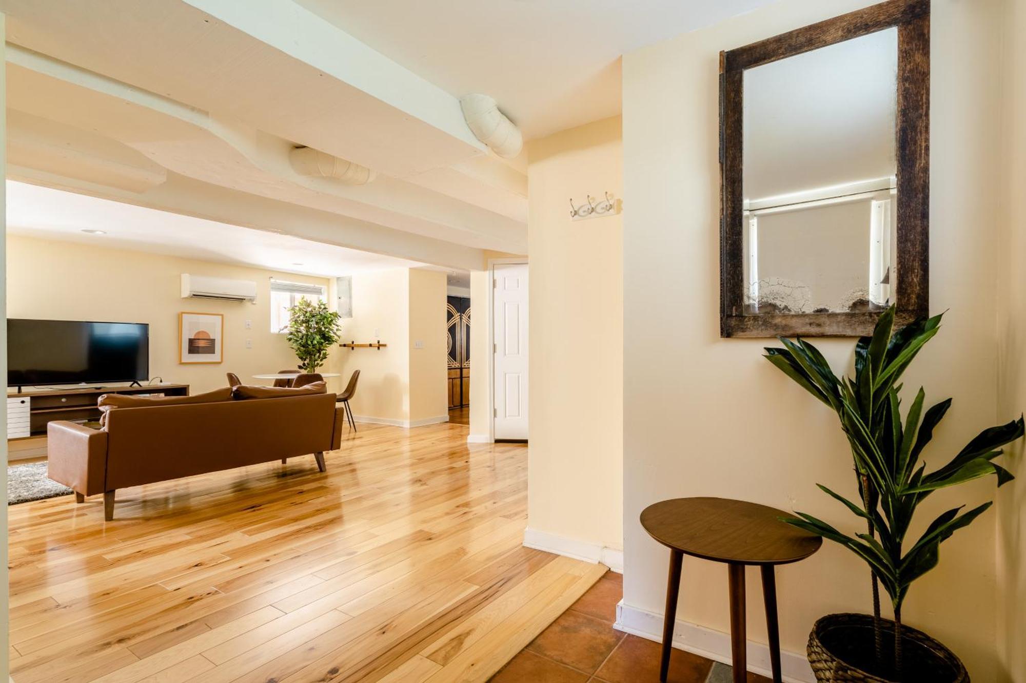 Collection - Buckman Bliss, Quiet Oasis Near Portland's Pulse Holiday home